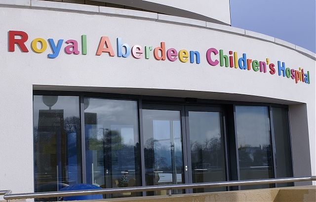 Hamish Dear’s Warm Hugs arrives at the Royal Aberdeen Children’s Hospital!